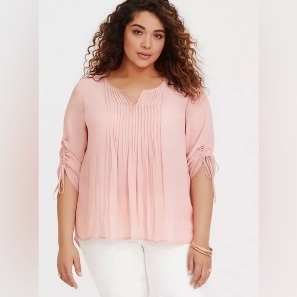 Torrid Pink chiffon V-Neck Tuck Crepe Blouse Women’s Size 2x - Picture 1 of 7